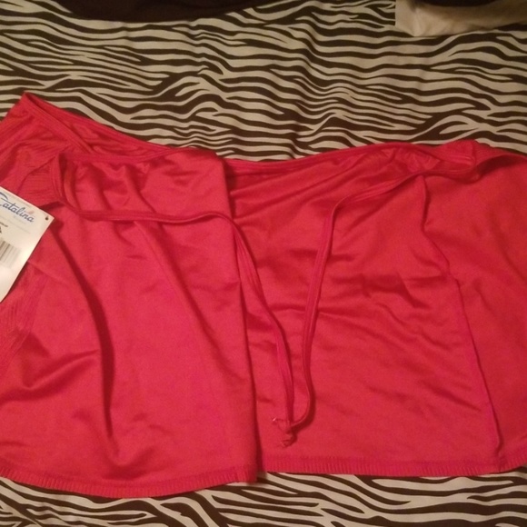 NWT, RED SARONG, BOTTOM cover-up - Picture 4 of 4